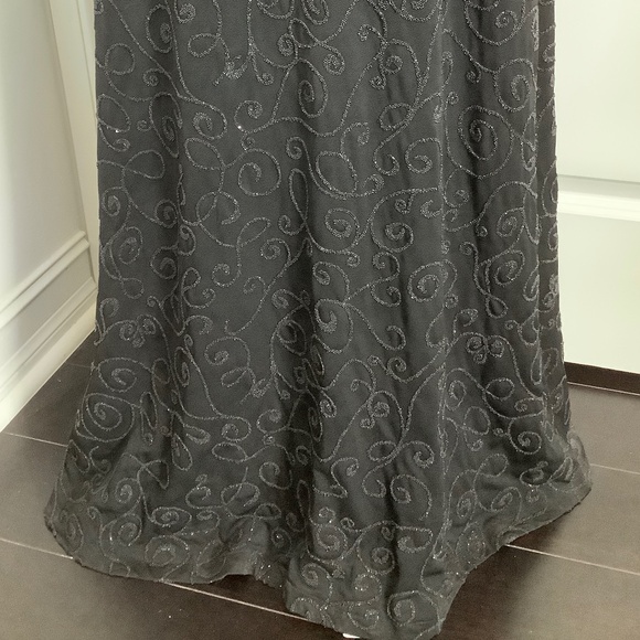 Vintage Cache Sleeveless Black fully Beaded Long Evening Gown, Size M - Picture 4 of 15